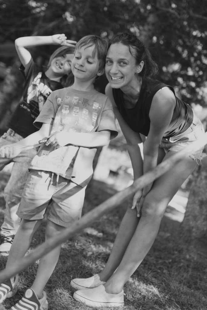 Tacoma Top 10 Wedding Photographers. Jaclynn With her family.